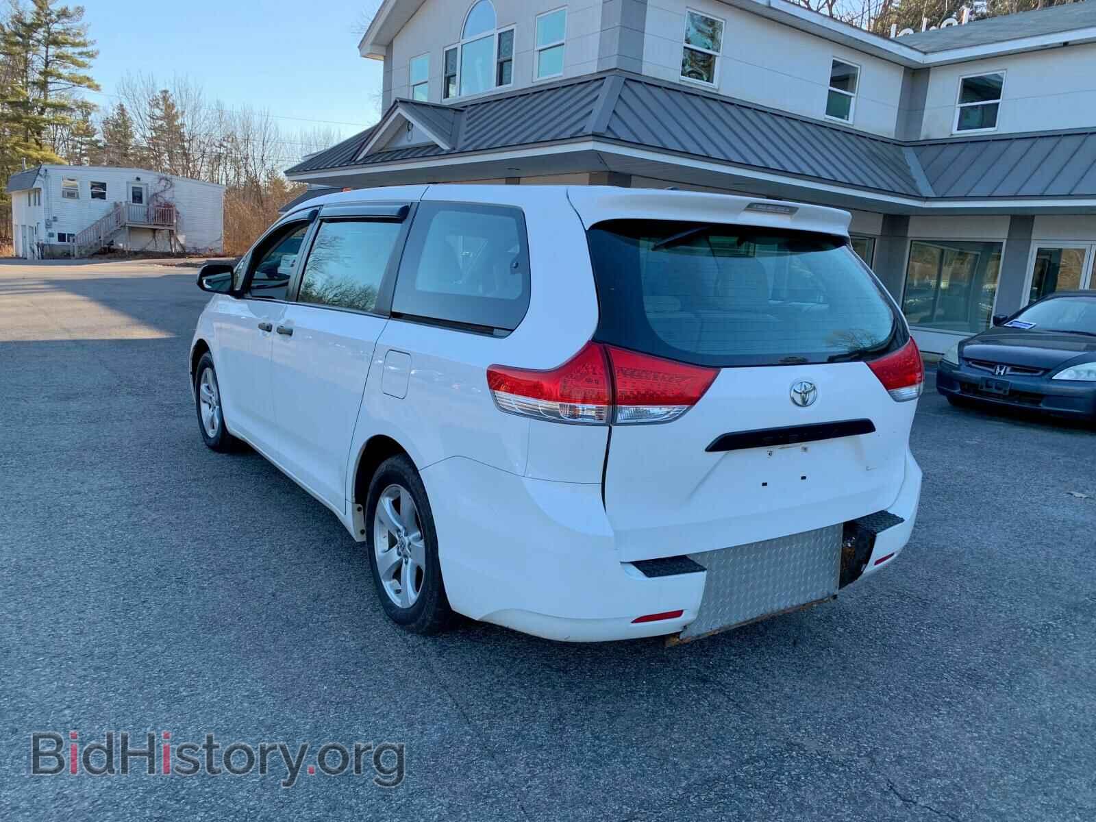 2011 TOYOTA SIENNA BAS - VIN: 5TDZK3DC5BS049072 - Фото 3