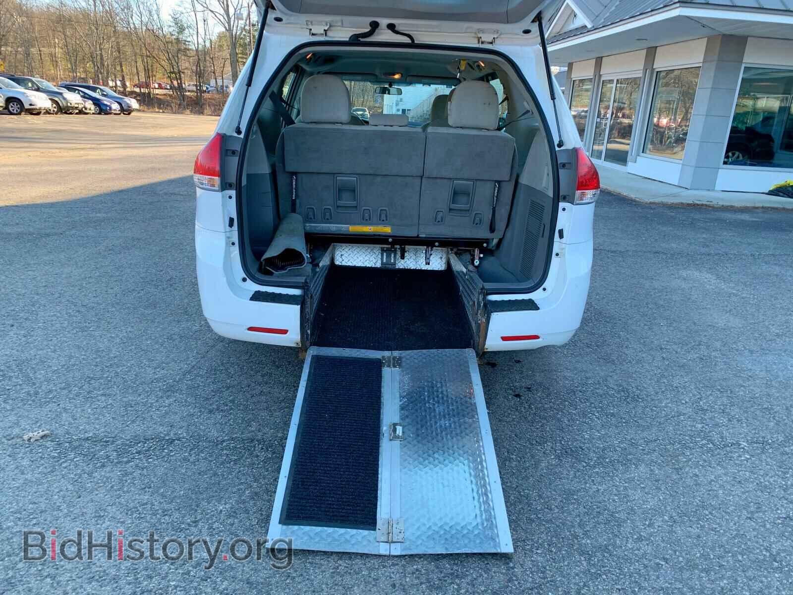 2011 TOYOTA SIENNA BAS - VIN: 5TDZK3DC5BS049072 - Фото 9