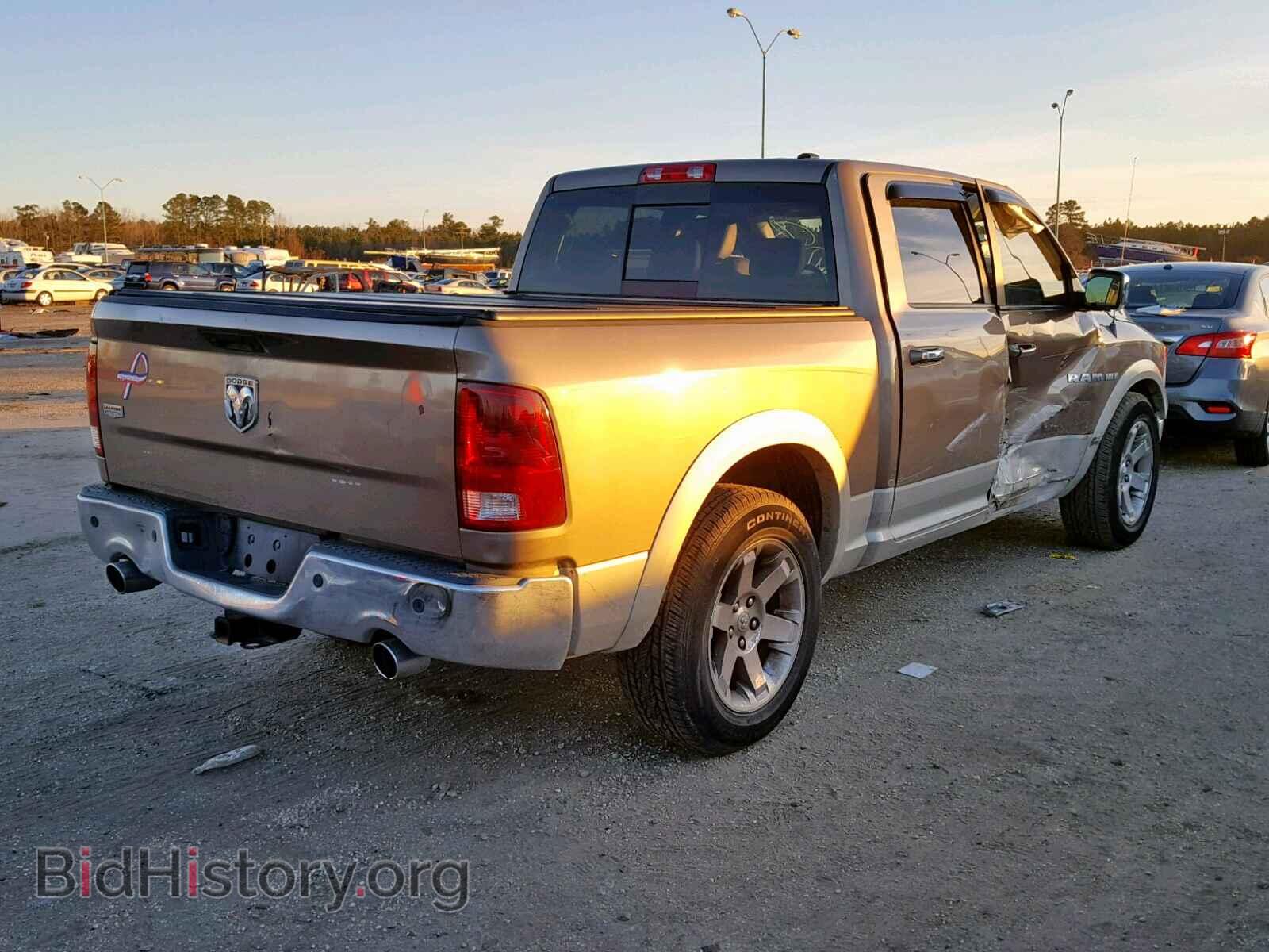 2010 DODGE RAM 1500 - VIN: 1D7RB1CT9AS112661 - Фото 4