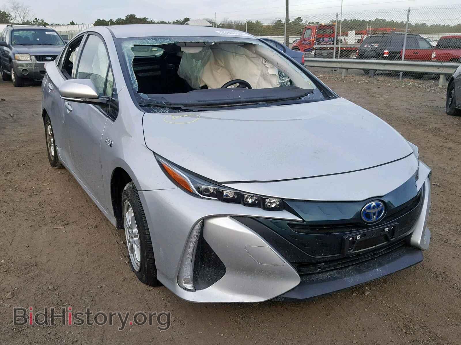 Фотография JTDKARFP6H3060776 - TOYOTA PRIUS 2017
