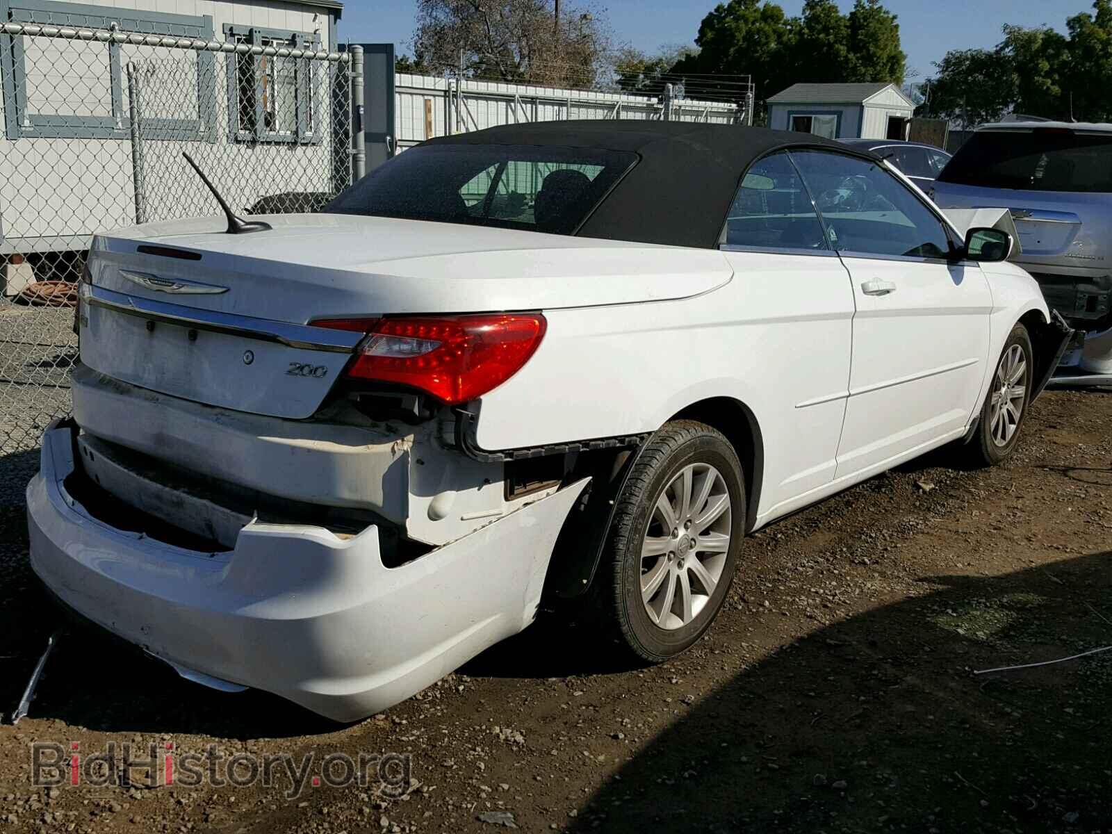 2011 CHRYSLER 200 - VIN: 1C3BC2EG4BN585564 - Фото 4