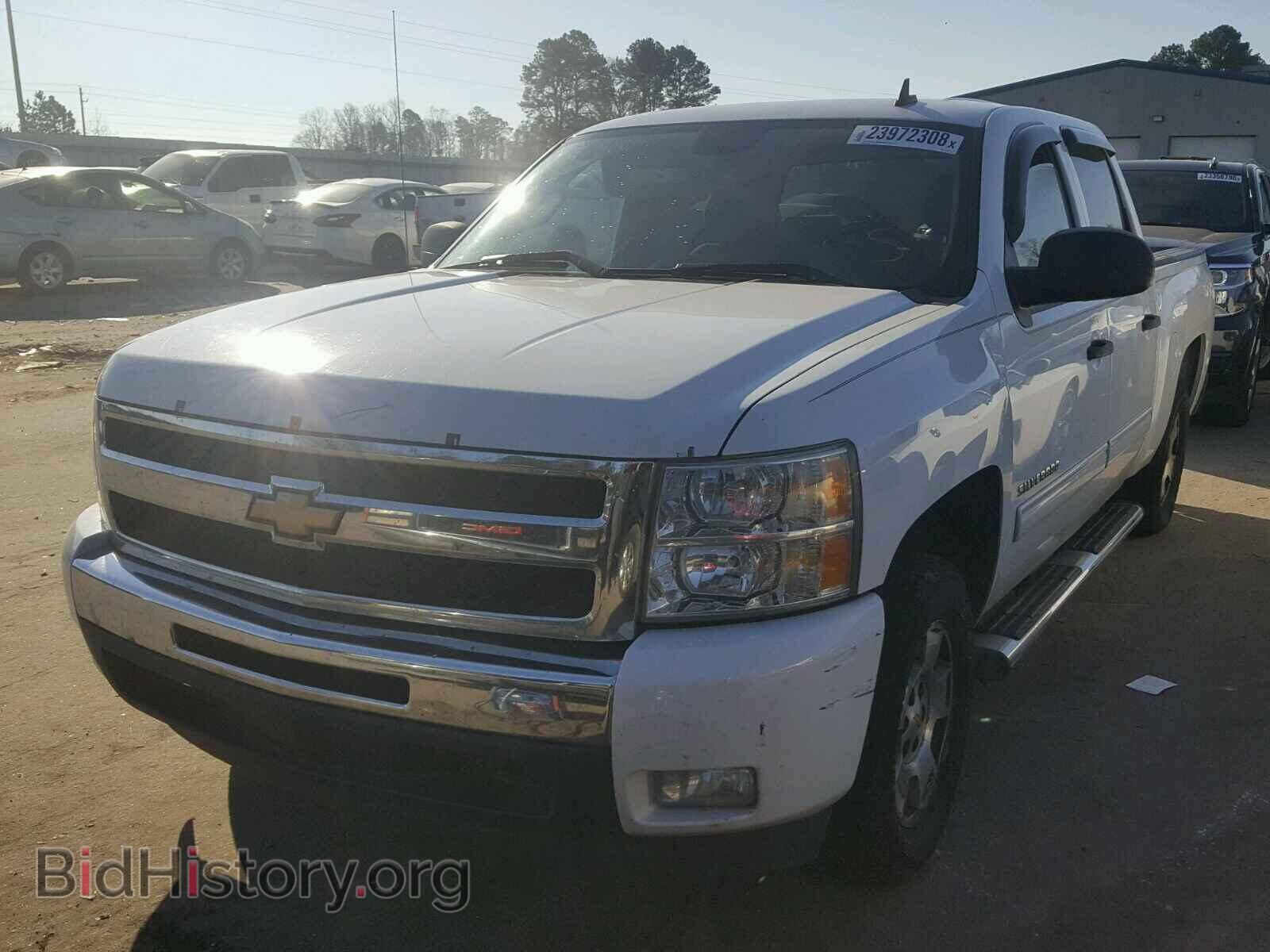 2011 CHEVROLET SILVERADO - VIN: 3GCPCSE00BG162641 - Фото 2