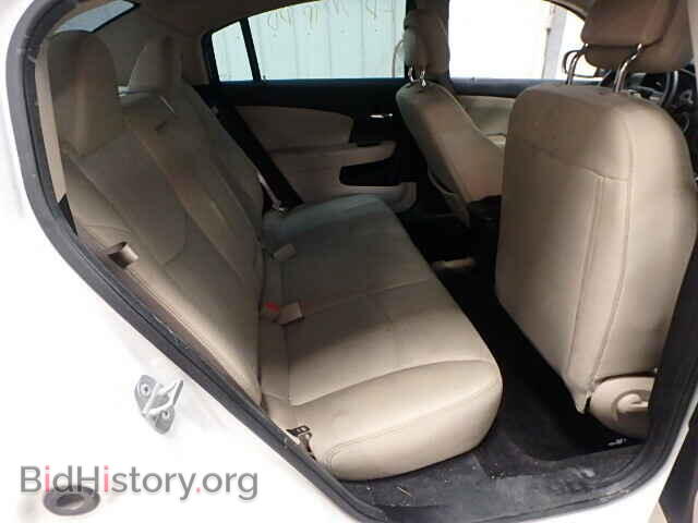 2011 CHRYSLER 200 - VIN: 1C3BC4FB1BN563648 - Фото 6