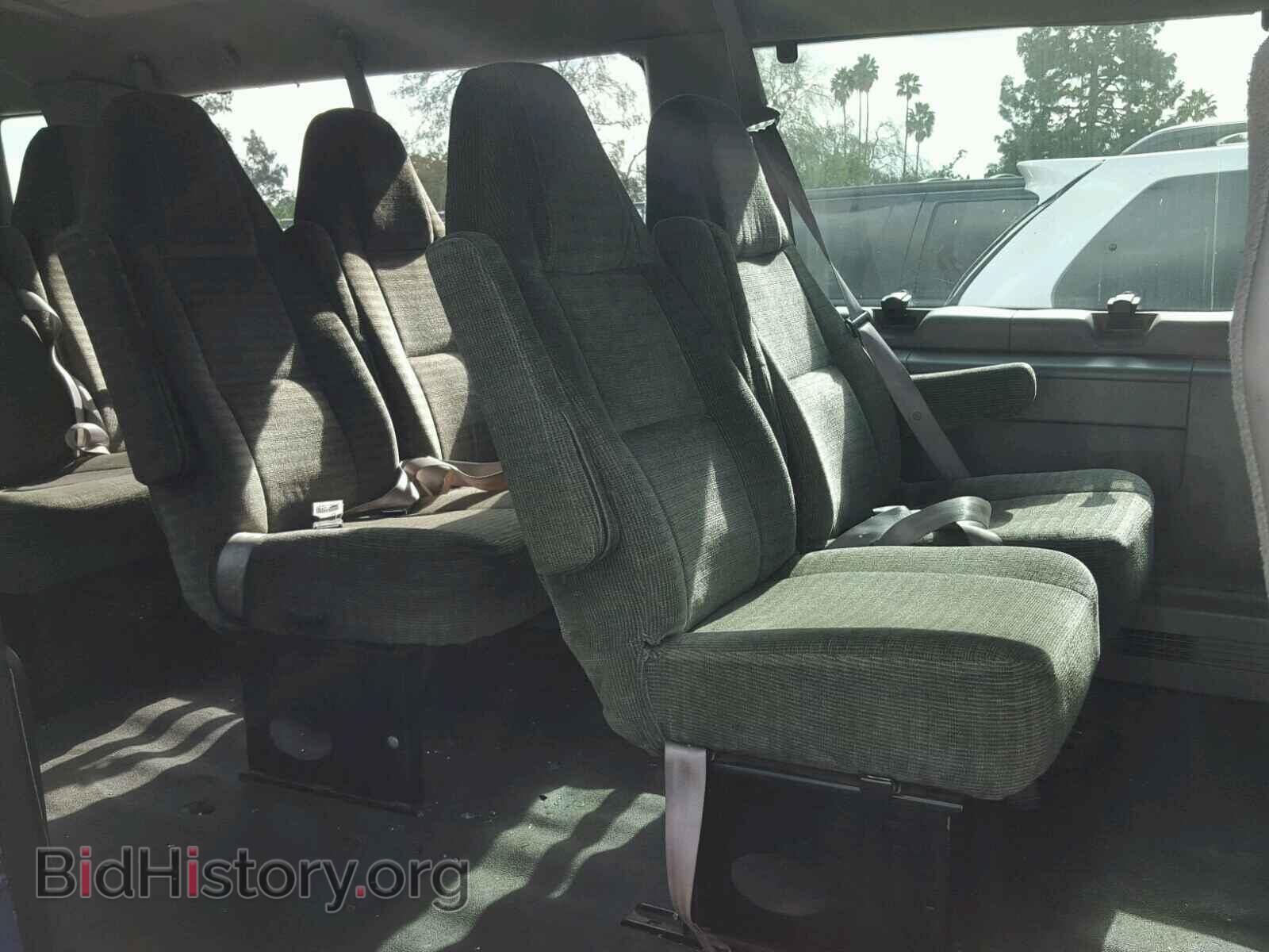 2002 FORD ECONOLINE - VIN: 1FBSS31LX2HB33600 - Photo 6