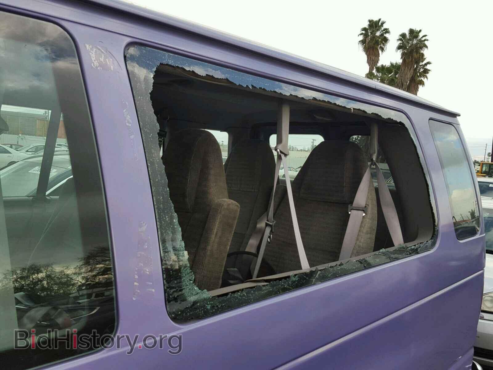 2002 FORD ECONOLINE - VIN: 1FBSS31LX2HB33600 - Photo 9