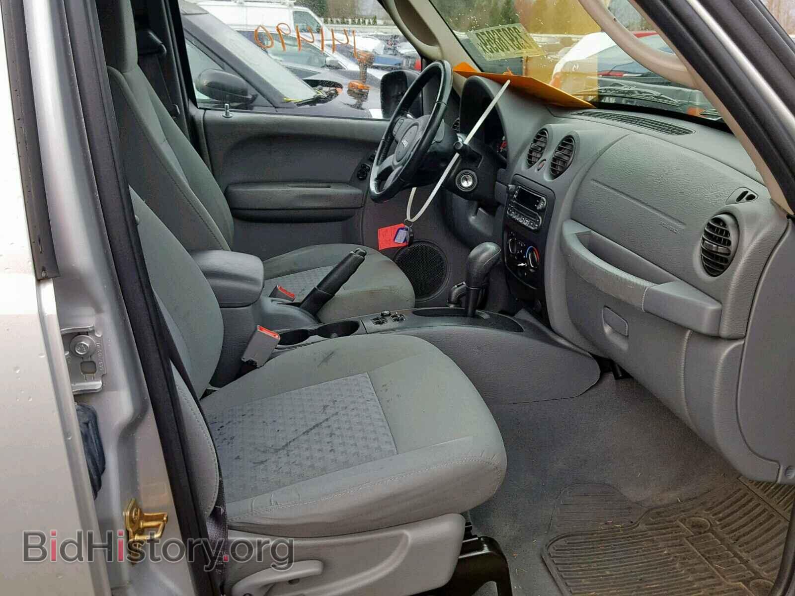 2005 JEEP LIBERTY SP - VIN: 1J4GL48K35W712049 - Фото 5