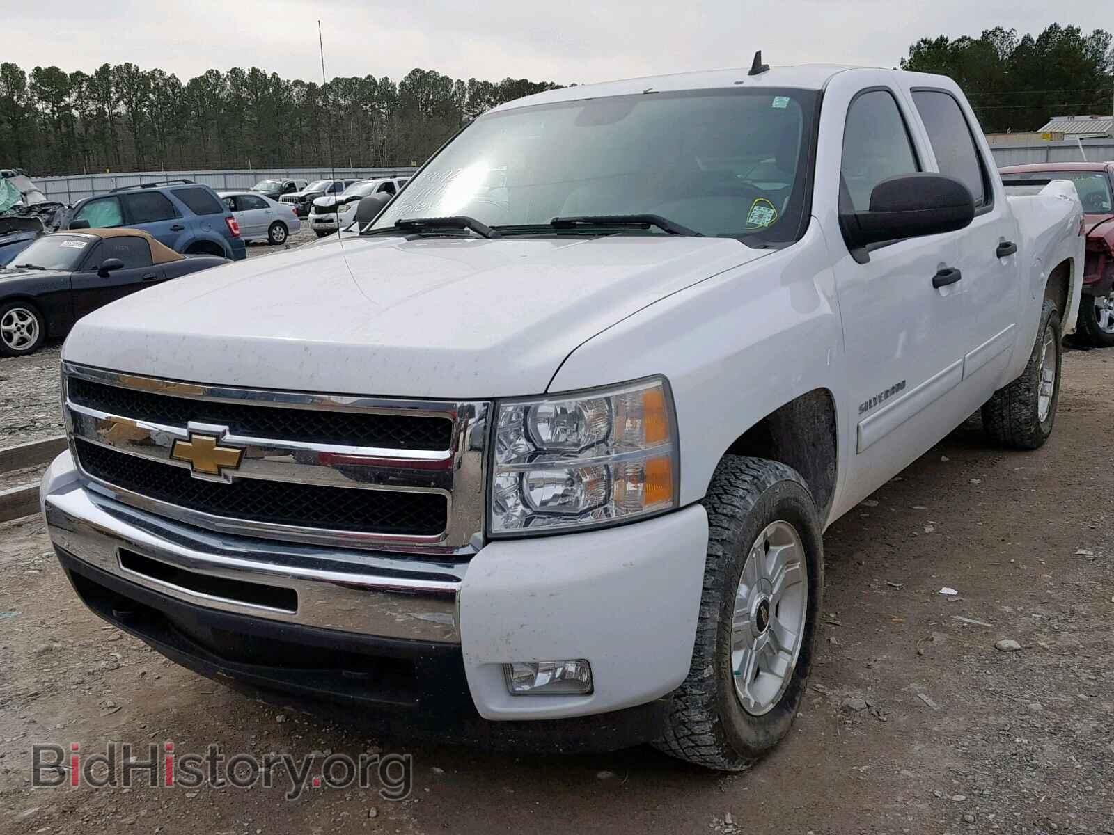 2011 CHEVROLET SILVERADO - VIN: 3GCPKSE34BG386864 - Фото 2