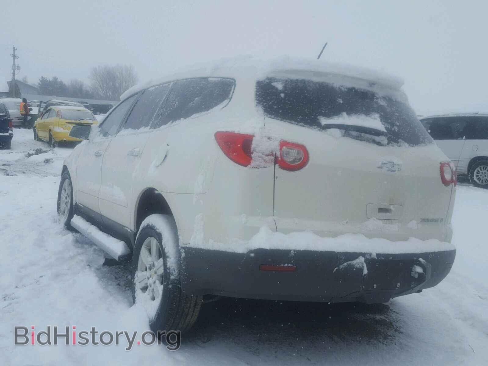 2012 CHEVROLET TRAVERSE - VIN: 1GNKRGED2CJ379382 - Фото 3
