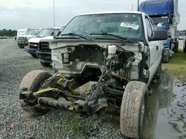 2007 CHEVROLET SILVERADO - VIN: 1GCHC29U27E191610 - Photo 2