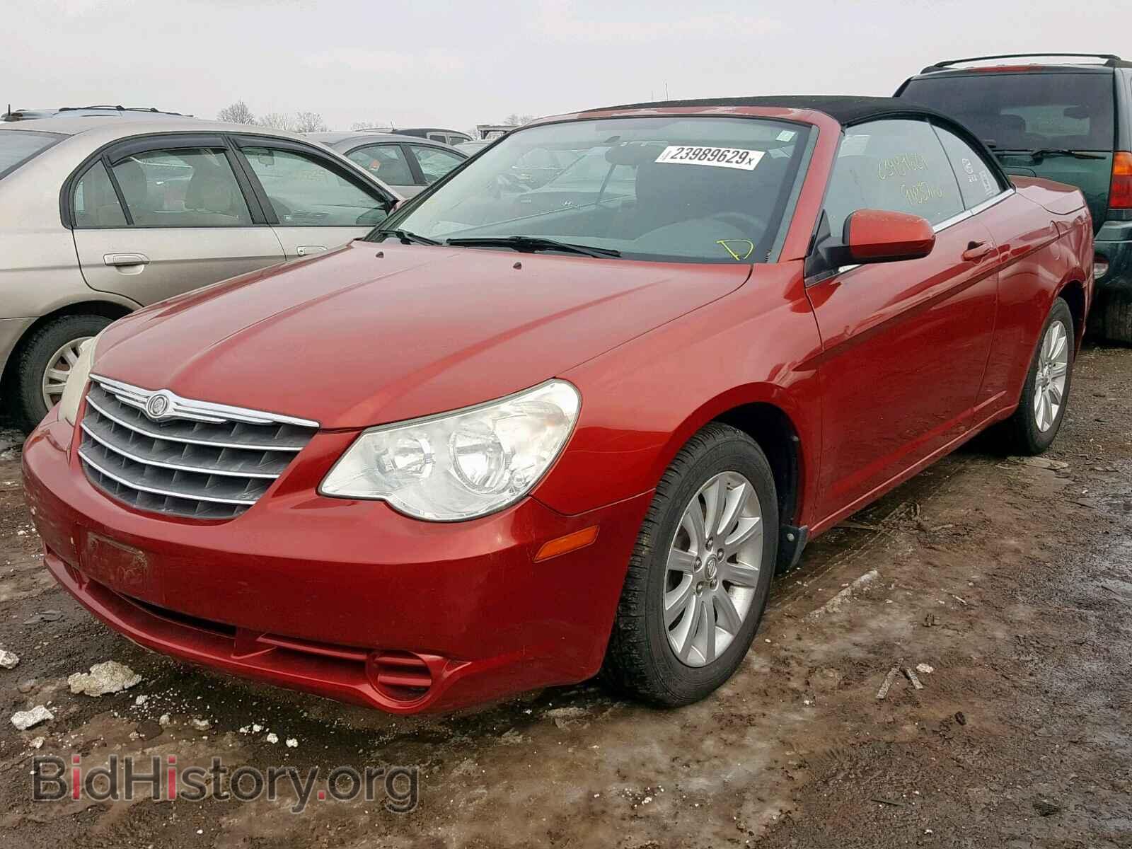 2010 CHRYSLER SEBRING - VIN: 1C3BC5ED2AN219253 - Фото 2