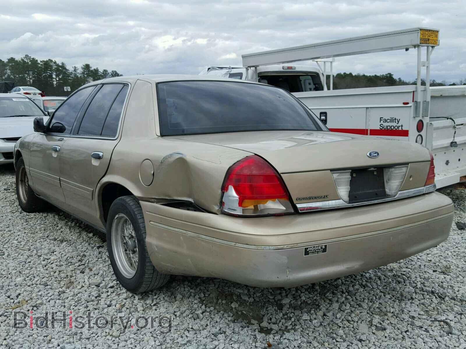 2000 FORD CROWN VIC - VIN: 2FAFP74W0YX215314 - Фото 3