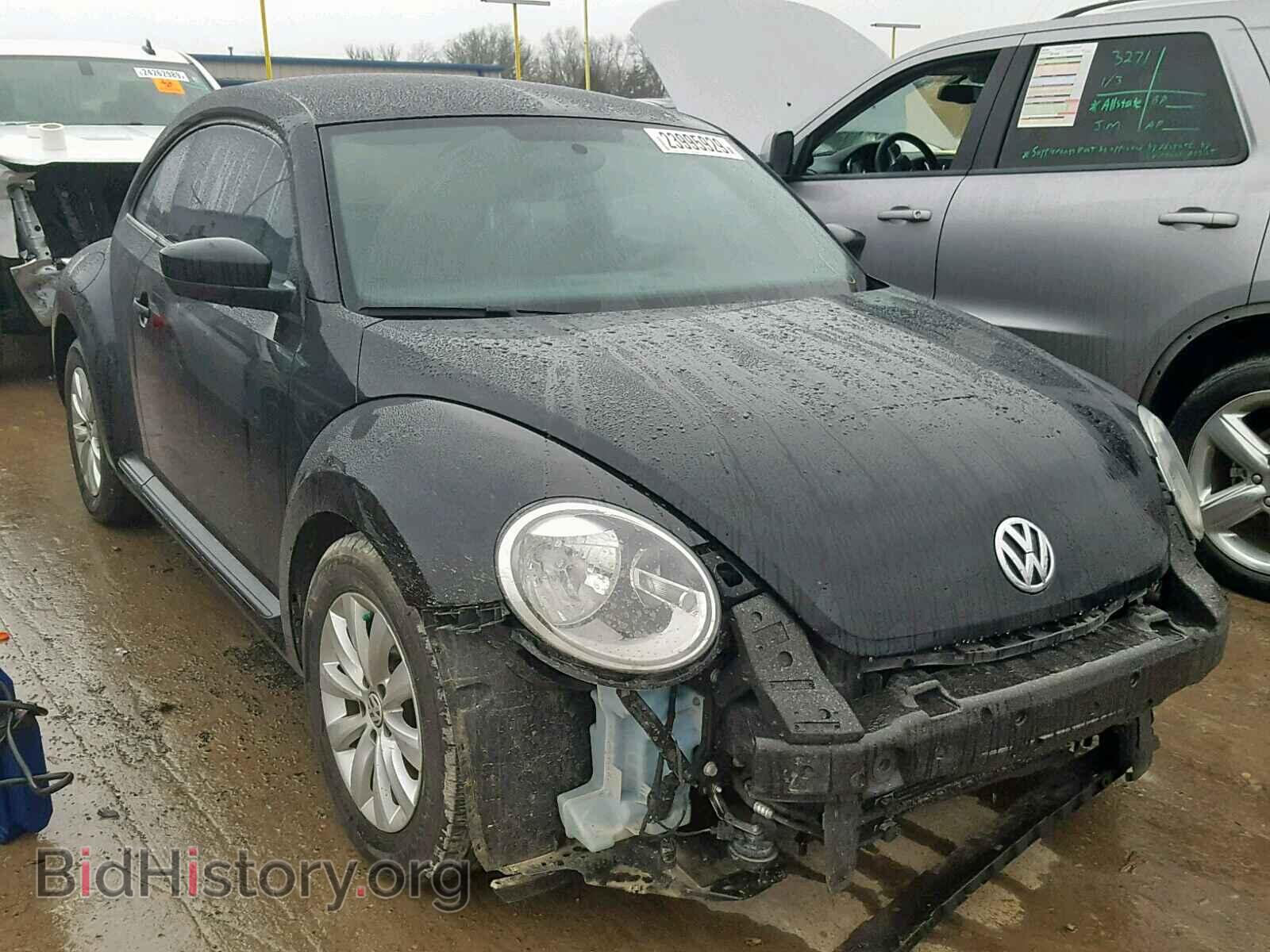 Фотография 3VWFP7AT9DM630896 - VOLKSWAGEN BEETLE 2013
