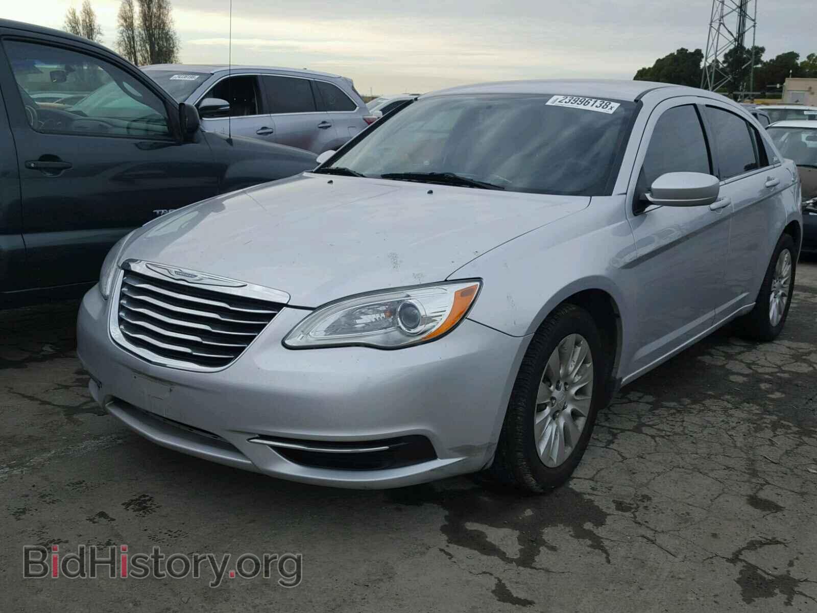 2012 CHRYSLER 200 - VIN: 1C3CCBAG4CN256469 - Фото 2