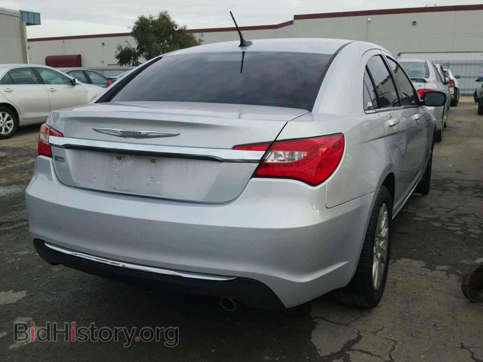 2012 CHRYSLER 200 - VIN: 1C3CCBAG4CN256469 - Фото 4