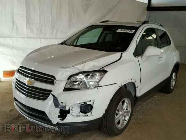 2015 CHEVROLET TRAX - VIN: 3GNCJRSB9FL242544 - Фото 2