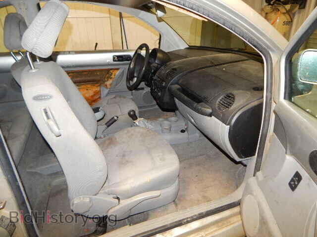 2000 VOLKSWAGEN BEETLE - VIN: 3VWCA21C5YM501793 - Фото 5