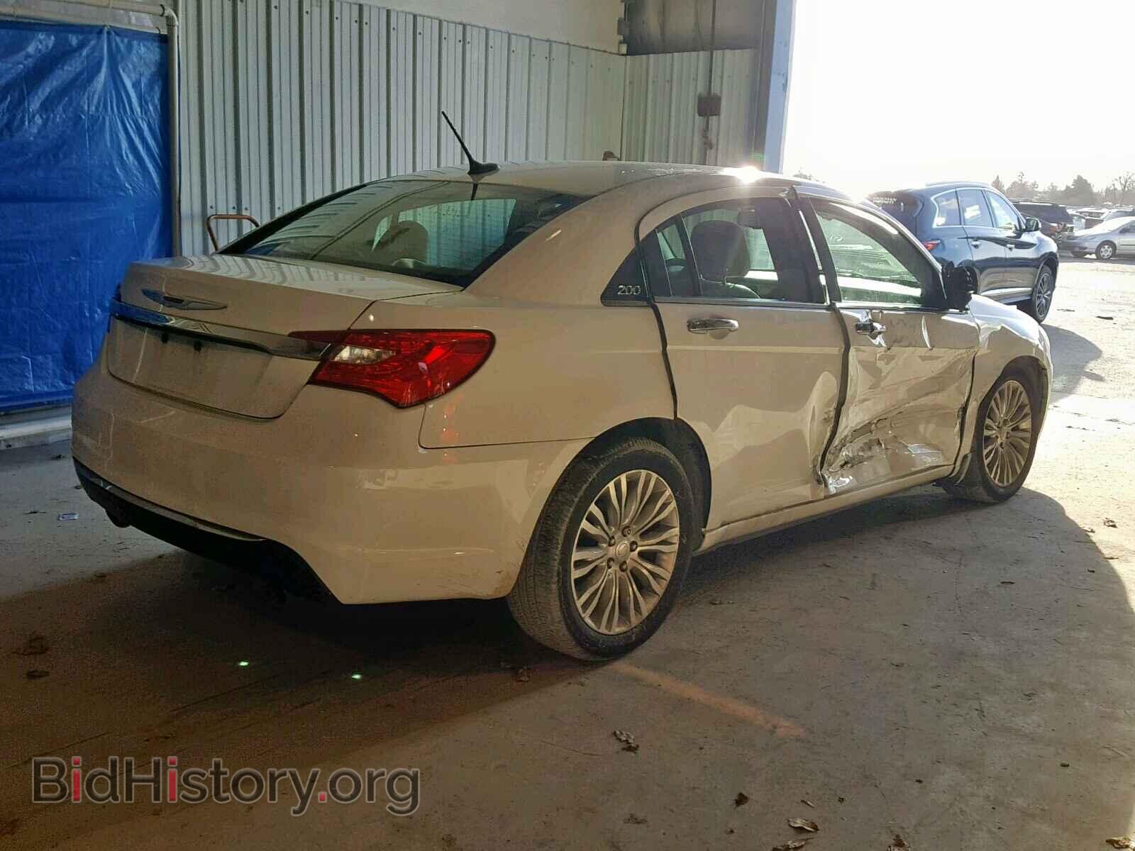 2011 CHRYSLER 200 - VIN: 1C3BC2FG7BN570944 - Фото 4