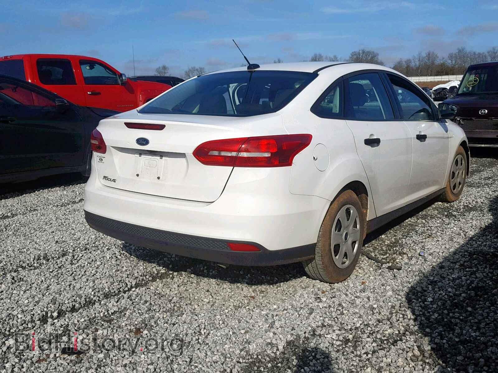 2017 FORD FOCUS - VIN: 1FADP3E23HL266105 - Photo 4