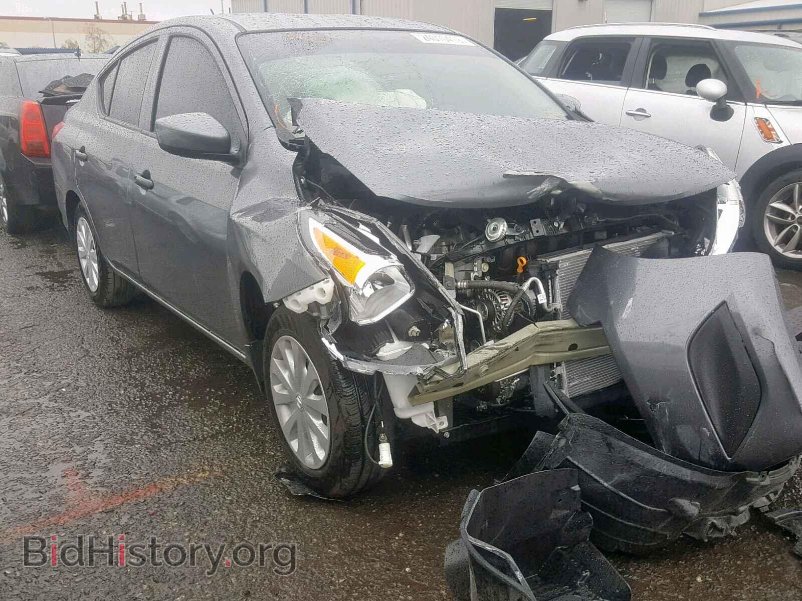 Photo  - NISSAN VERSA 2017