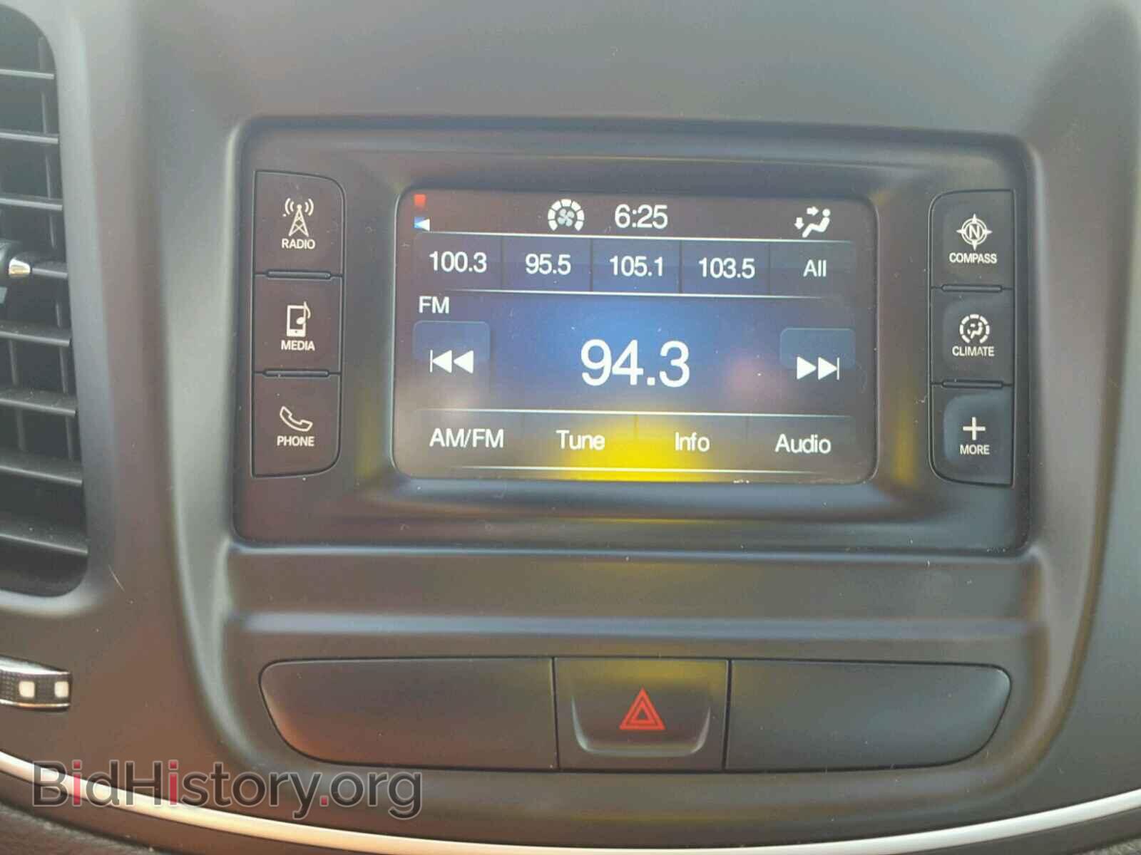 2015 CHRYSLER 200 - VIN: 1C3CCCAB1FN574581 - Photo 9