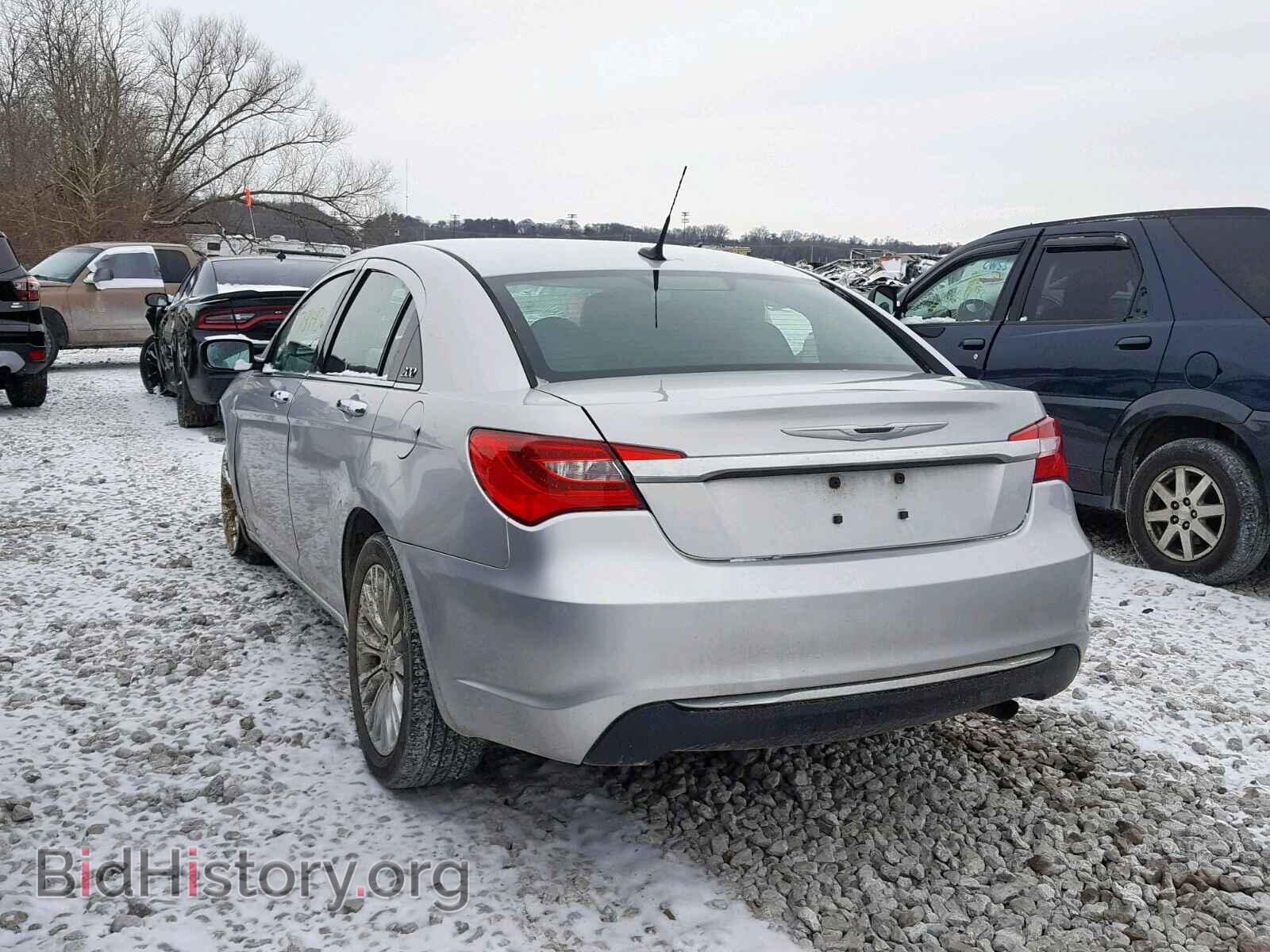 2011 CHRYSLER 200 - VIN: 1C3BC2FB3BN527206 - Фото 3