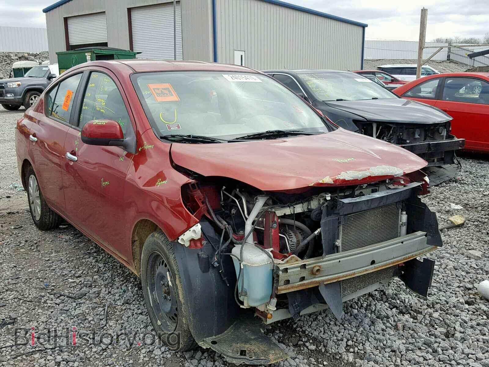 Фотография  - NISSAN VERSA 2012