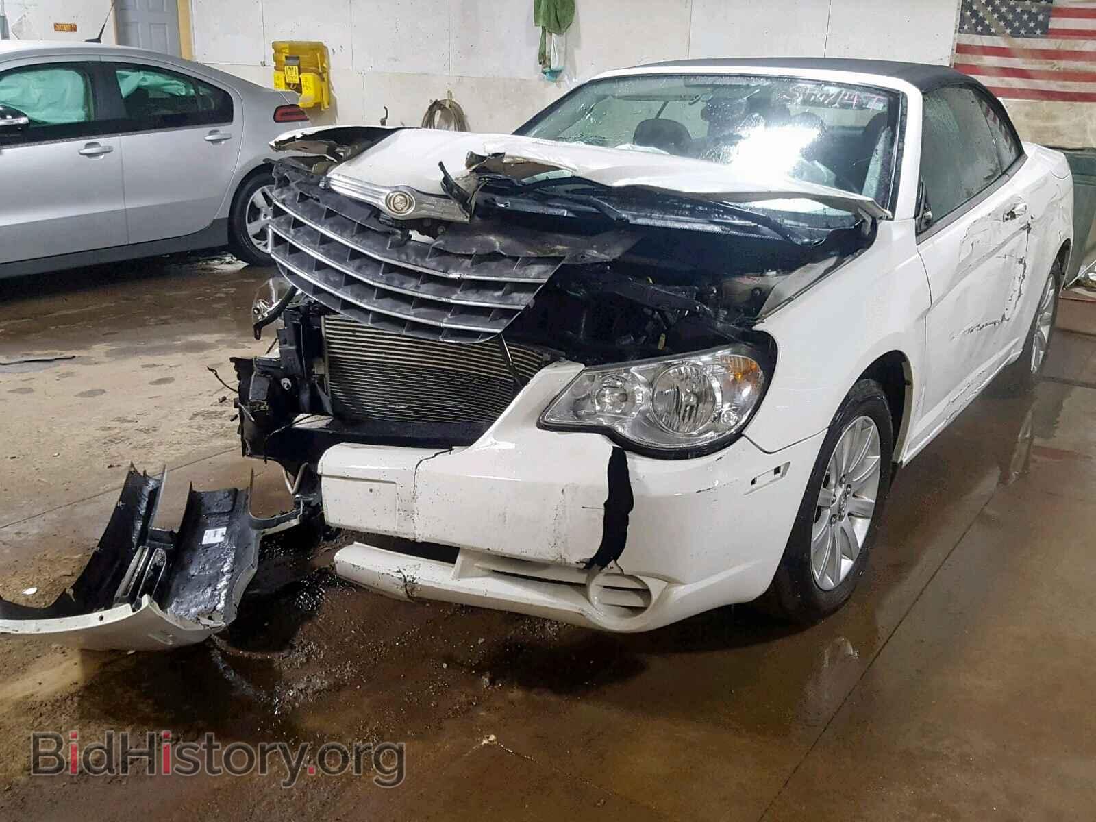 2010 CHRYSLER SEBRING - VIN: 1C3BC5ED7AN148230 - Фото 2