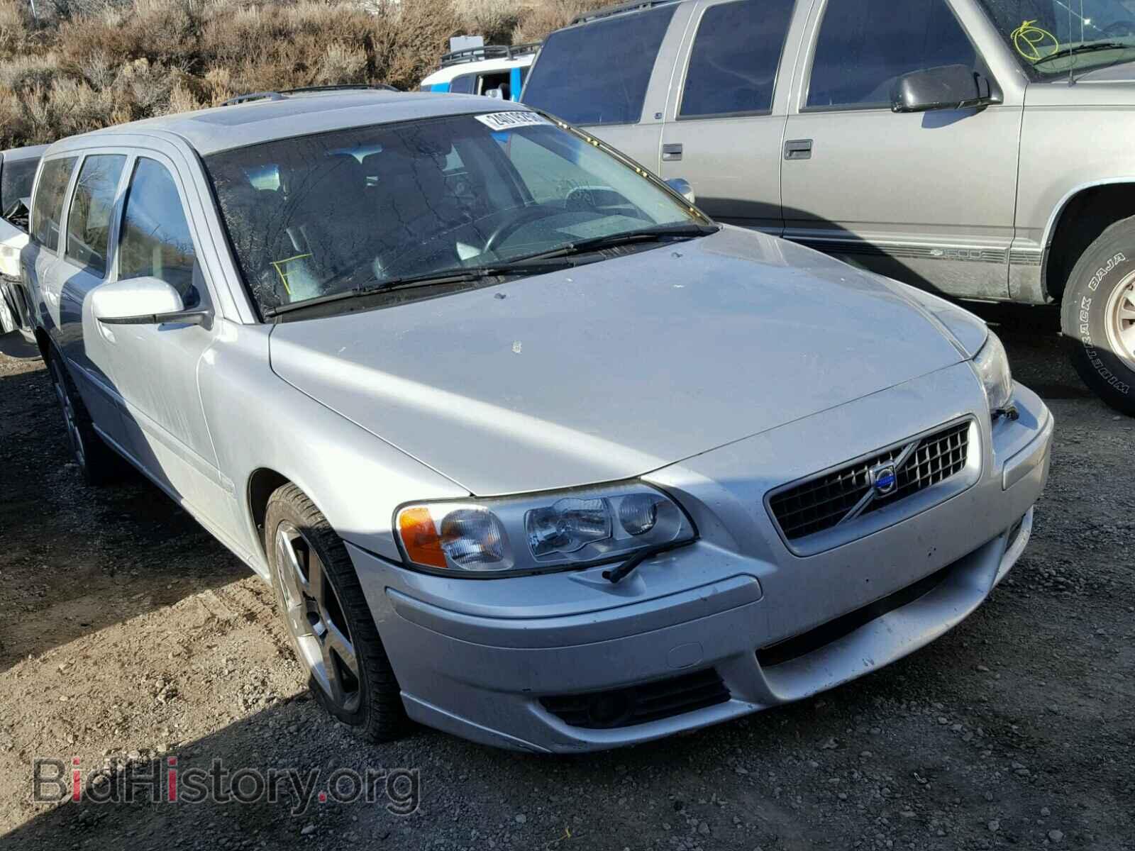 Фотография YV1SJ527852496071 - VOLVO V70 2005