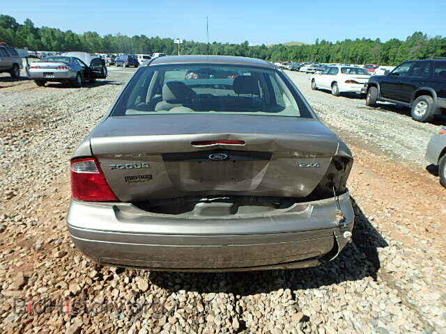 2005 FORD FOCUS - VIN: 1FAFP34N15W279255 - Фото 10
