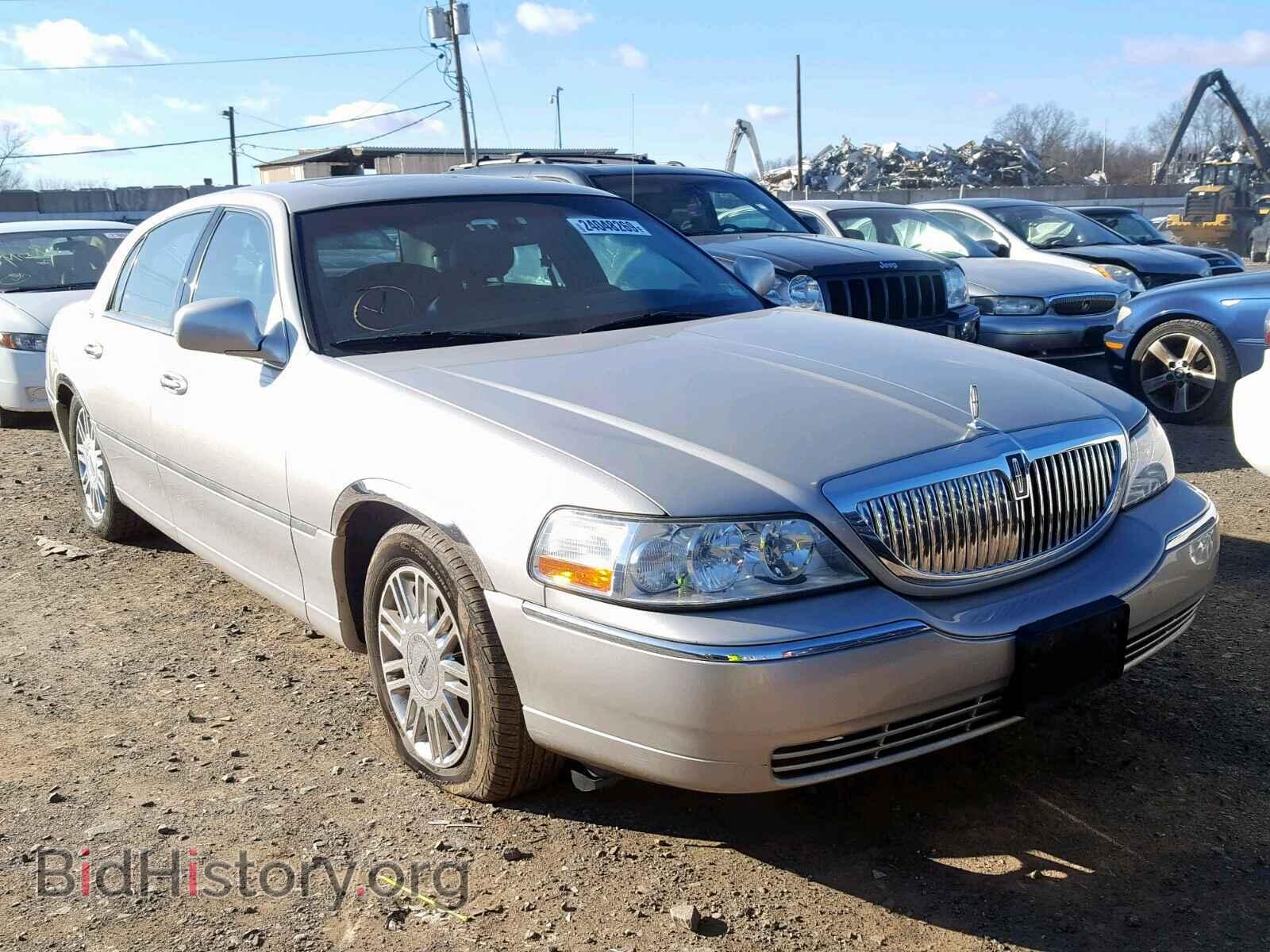 Фотография  - LINCOLN TOWNCAR 2007