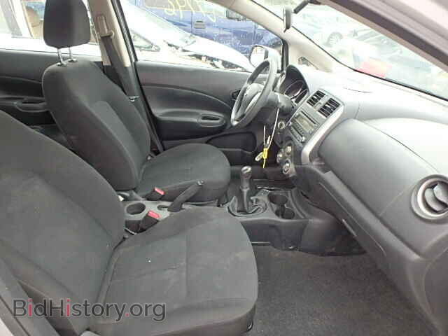 2014 Nissan VERSA (VIN 3N1CE2CP1EL416381) — photo 5 of 10