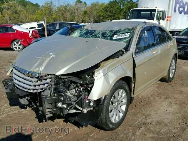 2010 CHRYSLER SEBRING - VIN: 1C3CC5FBXAN117202 - Photo 2