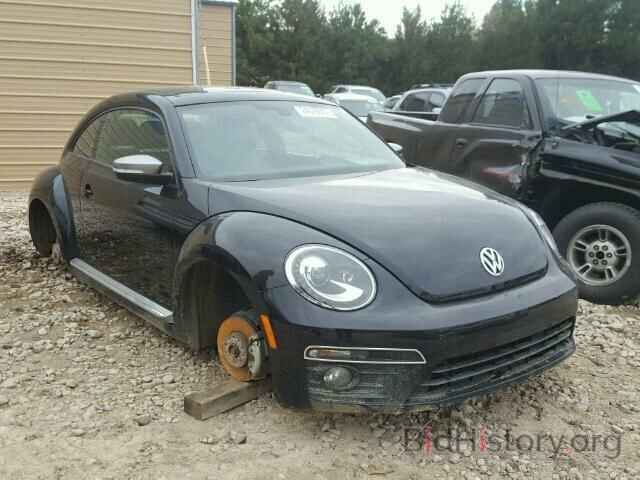 Photo 3VWJ17AT9EM653298 - VOLKSWAGEN BEETLE 2014