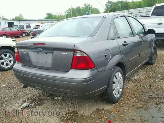 2005 FORD FOCUS - VIN: 1FAFP34N35W140521 - Photo 4