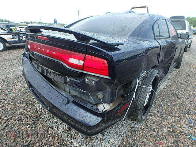 2011 DODGE CHARGER - VIN: 2B3CL3CG2BH525785 - Фото 4