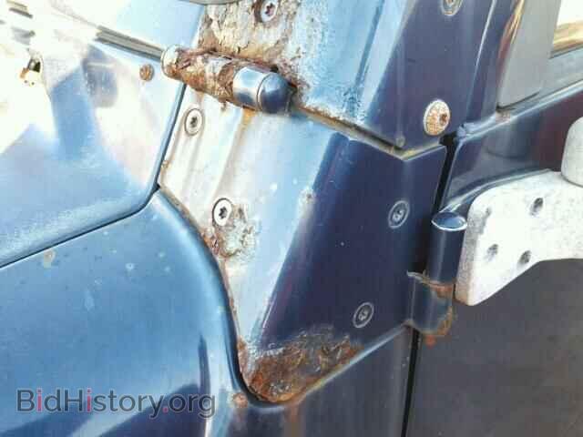 2000 JEEP WRANGLER - VIN: 1J4FA29P4YP718330 - Photo 9