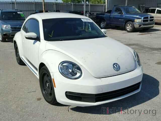 Photo 3VWJX7AT8CM611104 - VOLKSWAGEN BEETLE 2012