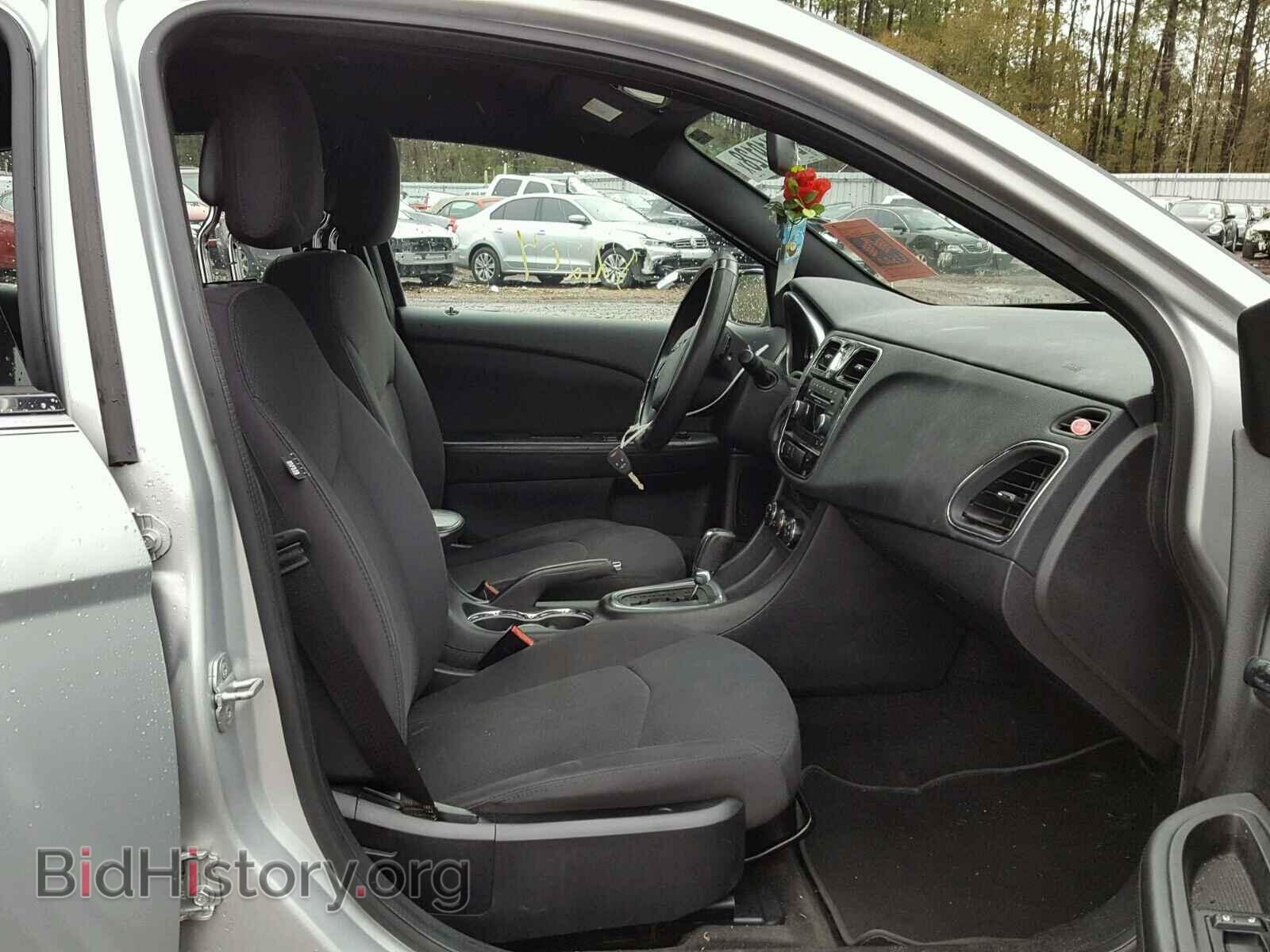 2012 CHRYSLER 200 - VIN: 1C3CCBAB4CN256895 - Фото 5