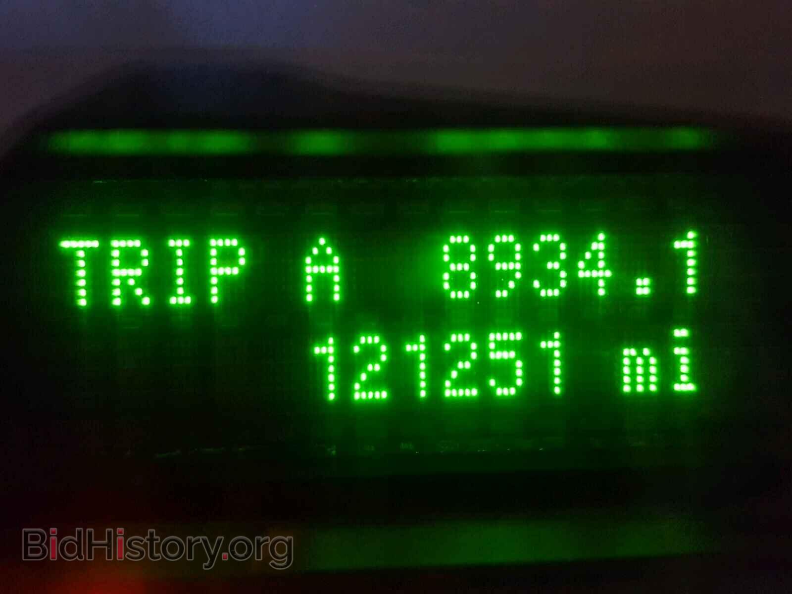 2011 FORD ECONOLINE - VIN: 1FBSS3BL8BDA30620 - Фото 8