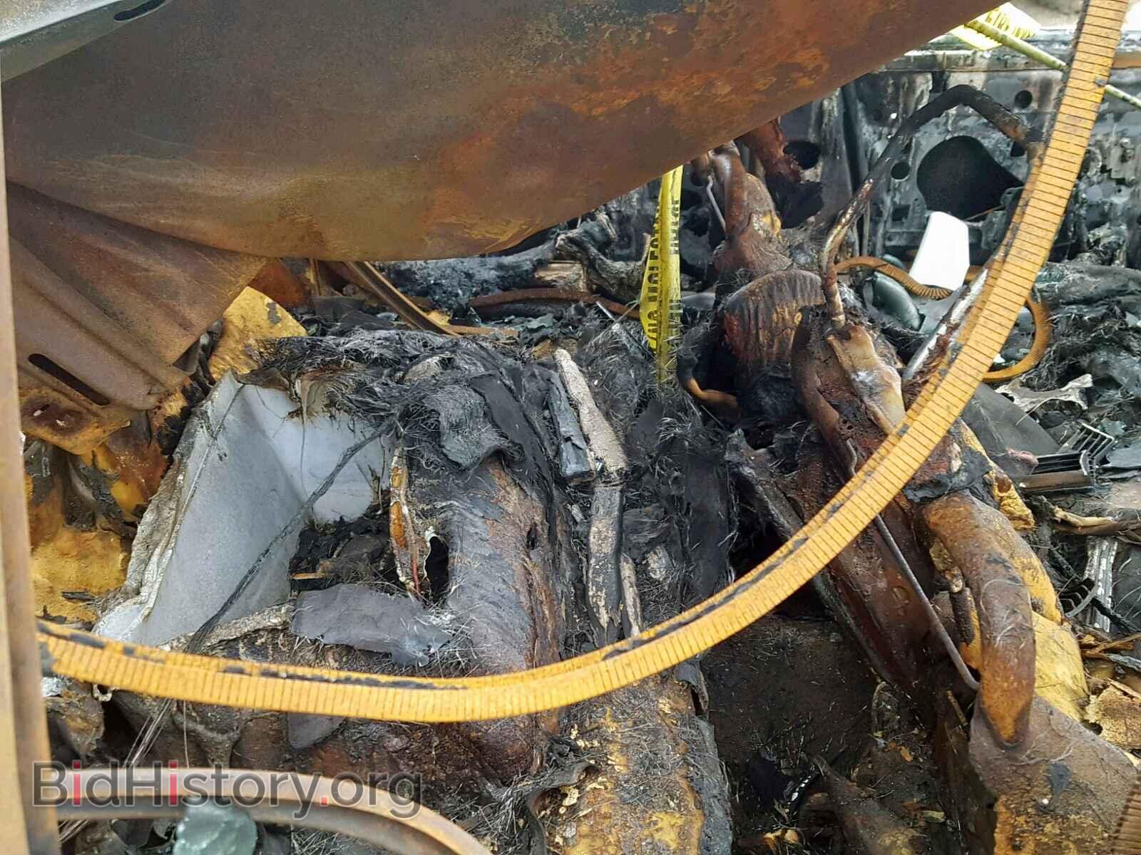 2007 FORD CROWN VIC - VIN: 2FAFP74V77X102868 - Фото 6
