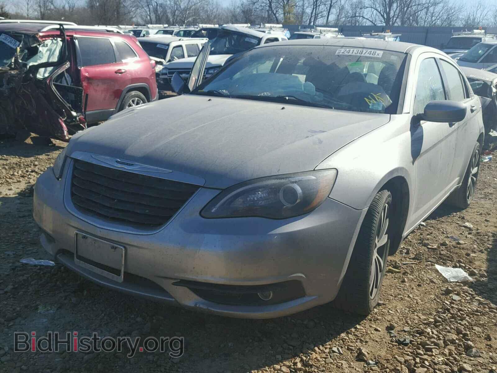2013 CHRYSLER 200 - VIN: 1C3CCBBB3DN578041 - Фото 2
