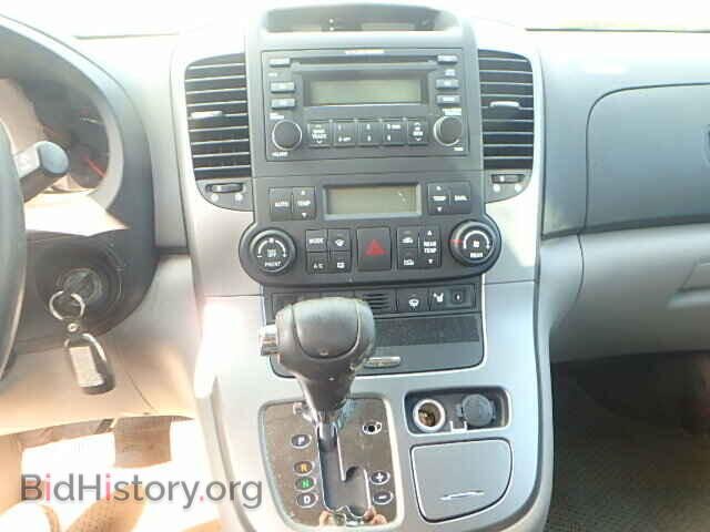 2007 HYUNDAI ENTOURAGE - VIN: KNDMC233776012454 - Фото 9