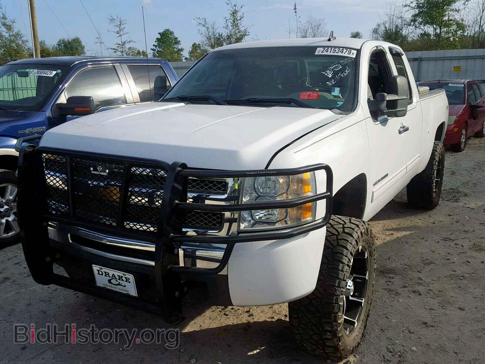 2011 CHEVROLET SILVERADO - VIN: 1GCRKREA4BZ286246 - Фото 2