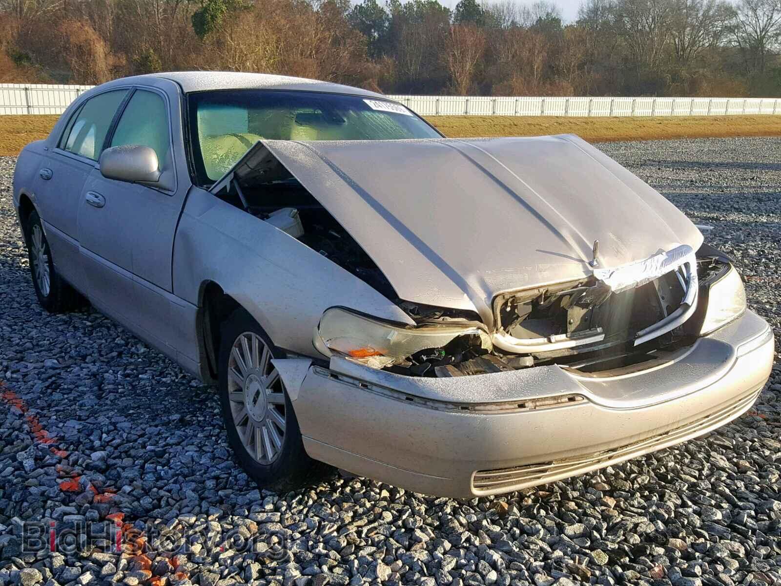 Photo 1LNHM82W93Y640295 - LINCOLN TOWNCAR 2003