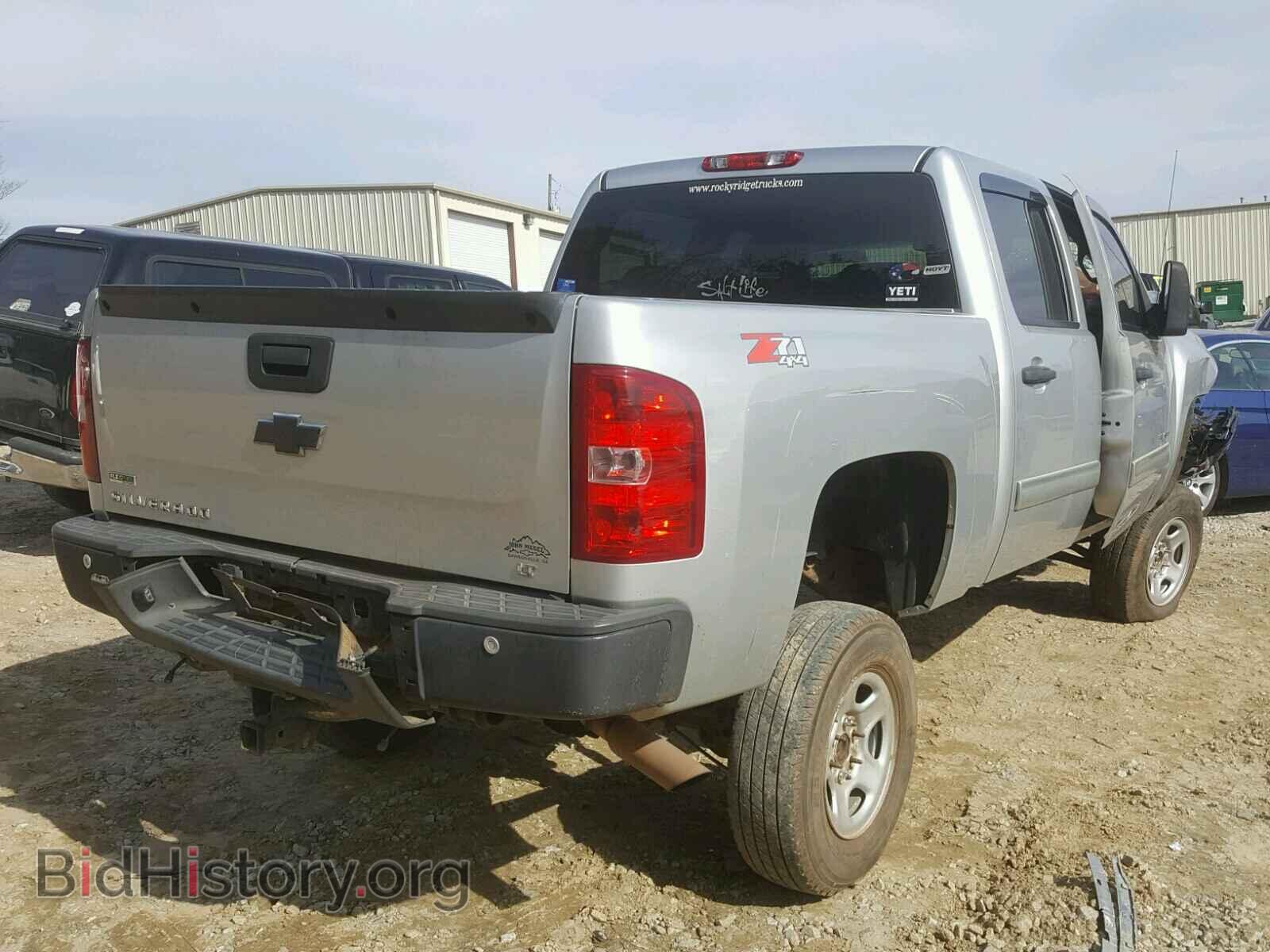 2011 CHEVROLET SILVERADO - VIN: 3GCPKSE33BG293298 - Фото 4