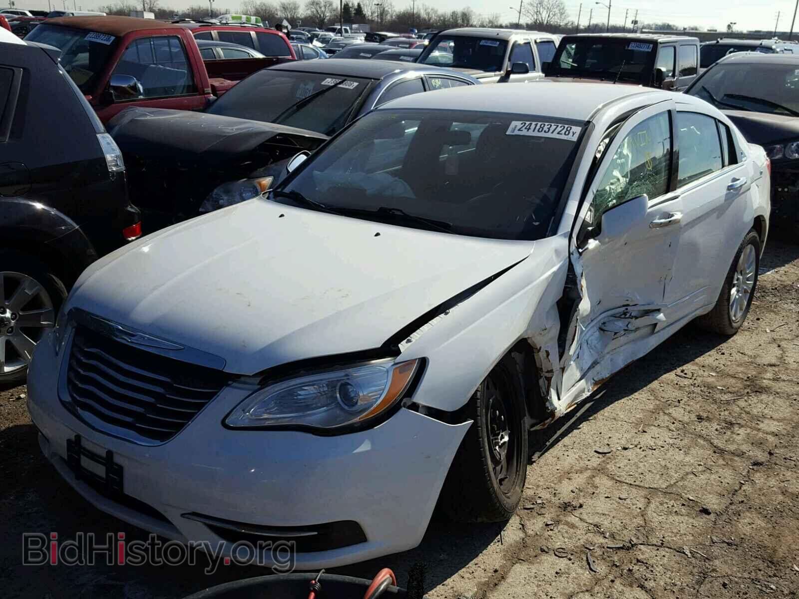 2012 CHRYSLER 200 - VIN: 1C3CCBAB0CN200145 - Фото 2