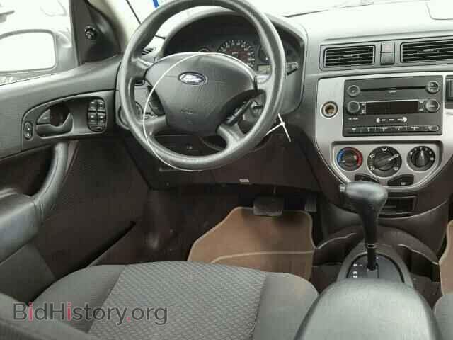 2005 FORD FOCUS - VIN: 3FAFP37N25R125071 - Фото 9