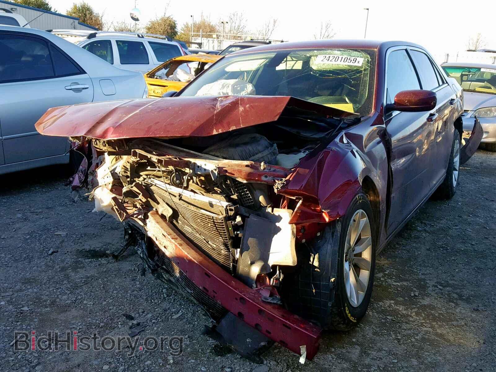 2016 CHRYSLER 300 - VIN: 2C3CCAAGXGH229642 - Фото 2