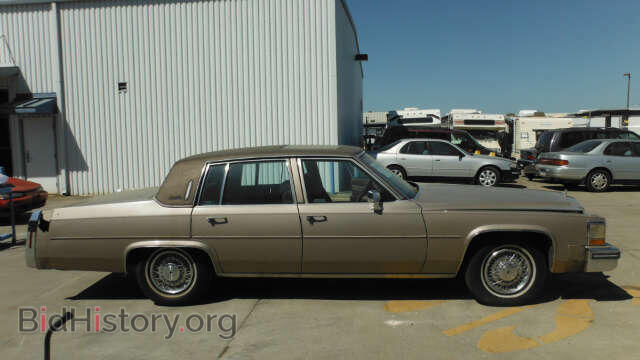 Photo 1G6AM6987E9042000 - CADILLAC DEVILLE 1984