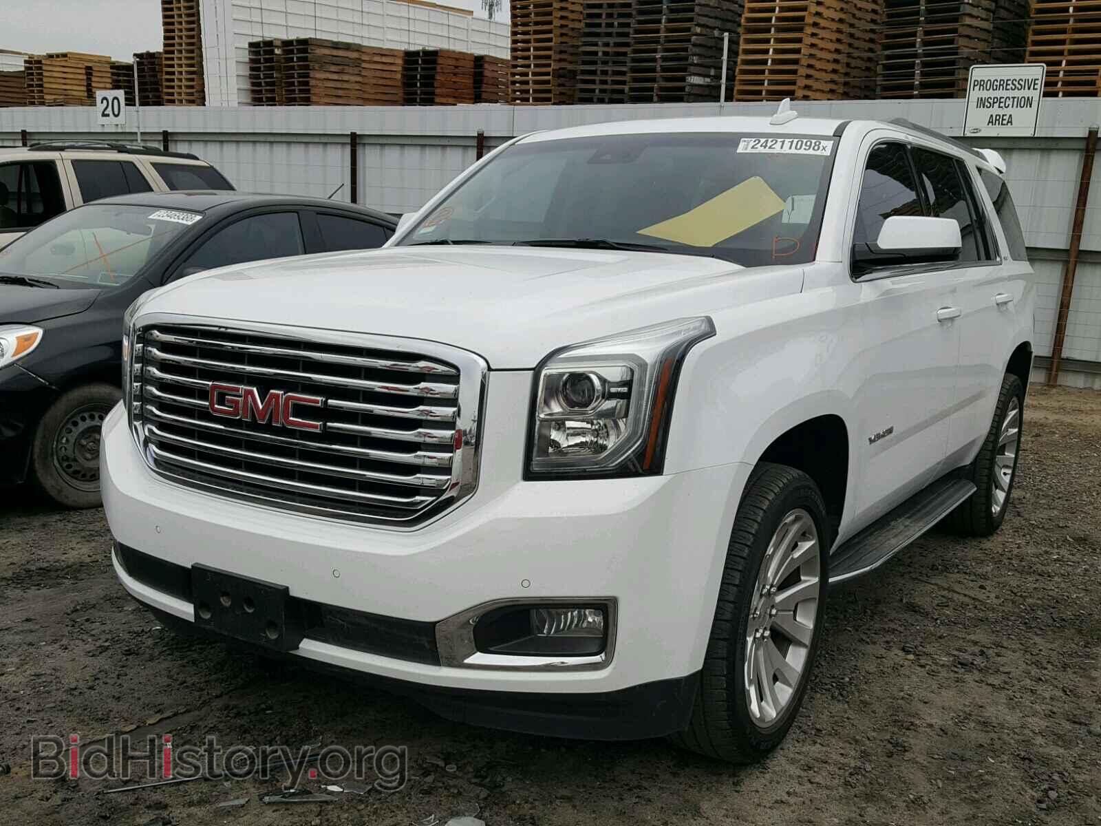 2017 GMC YUKON - VIN: 1GKS2BKC5HR320643 - Фото 2